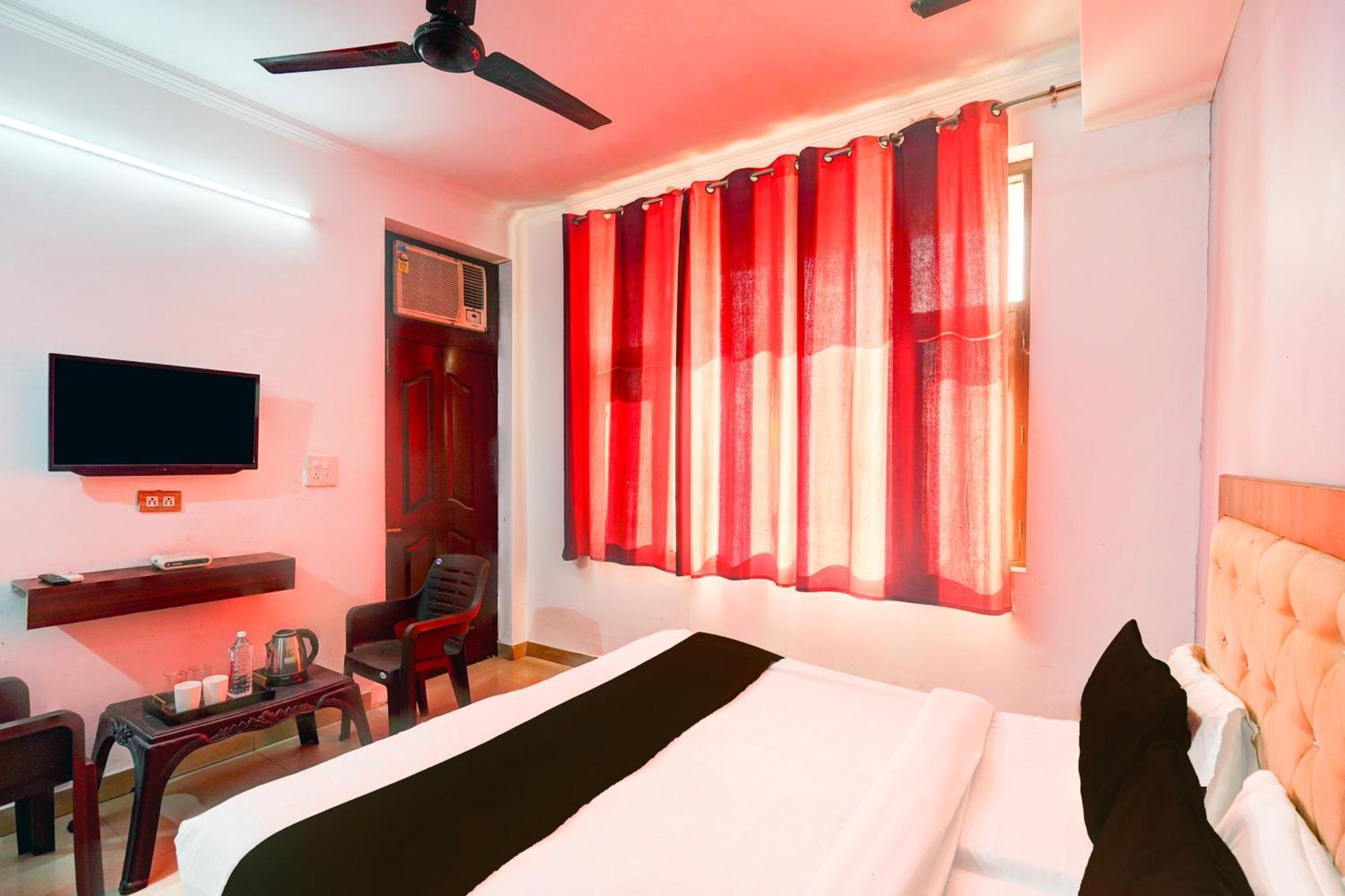 Super Hotel O Palm Dehradun Ngoại thất bức ảnh