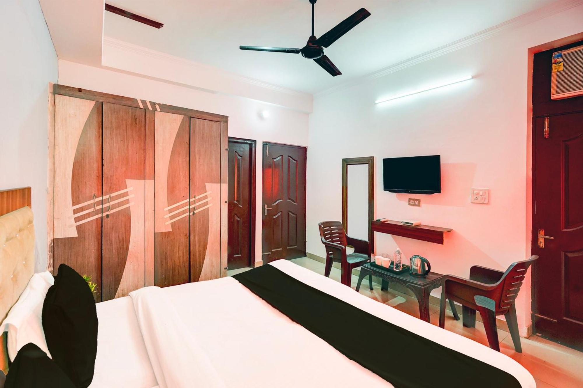 Super Hotel O Palm Dehradun Ngoại thất bức ảnh