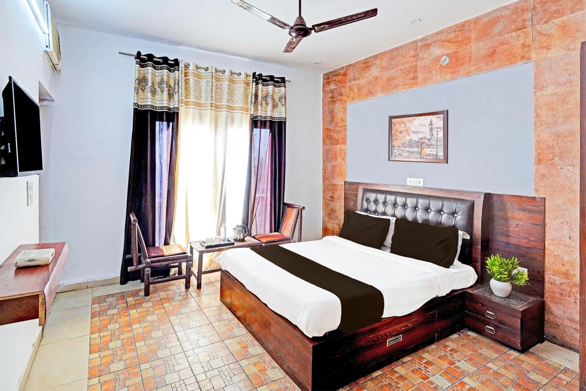 Super Hotel O Palm Dehradun Ngoại thất bức ảnh