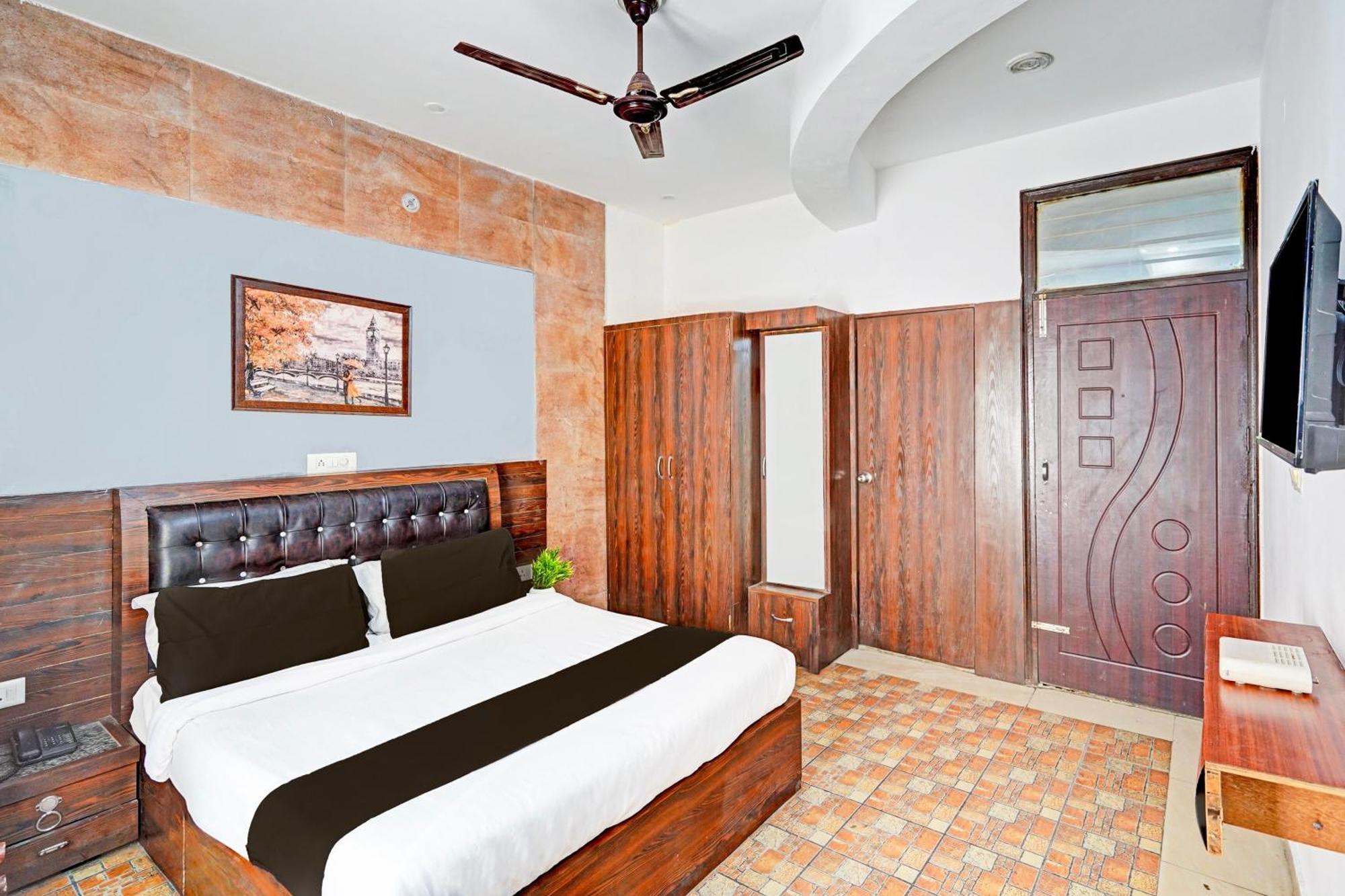 Super Hotel O Palm Dehradun Ngoại thất bức ảnh