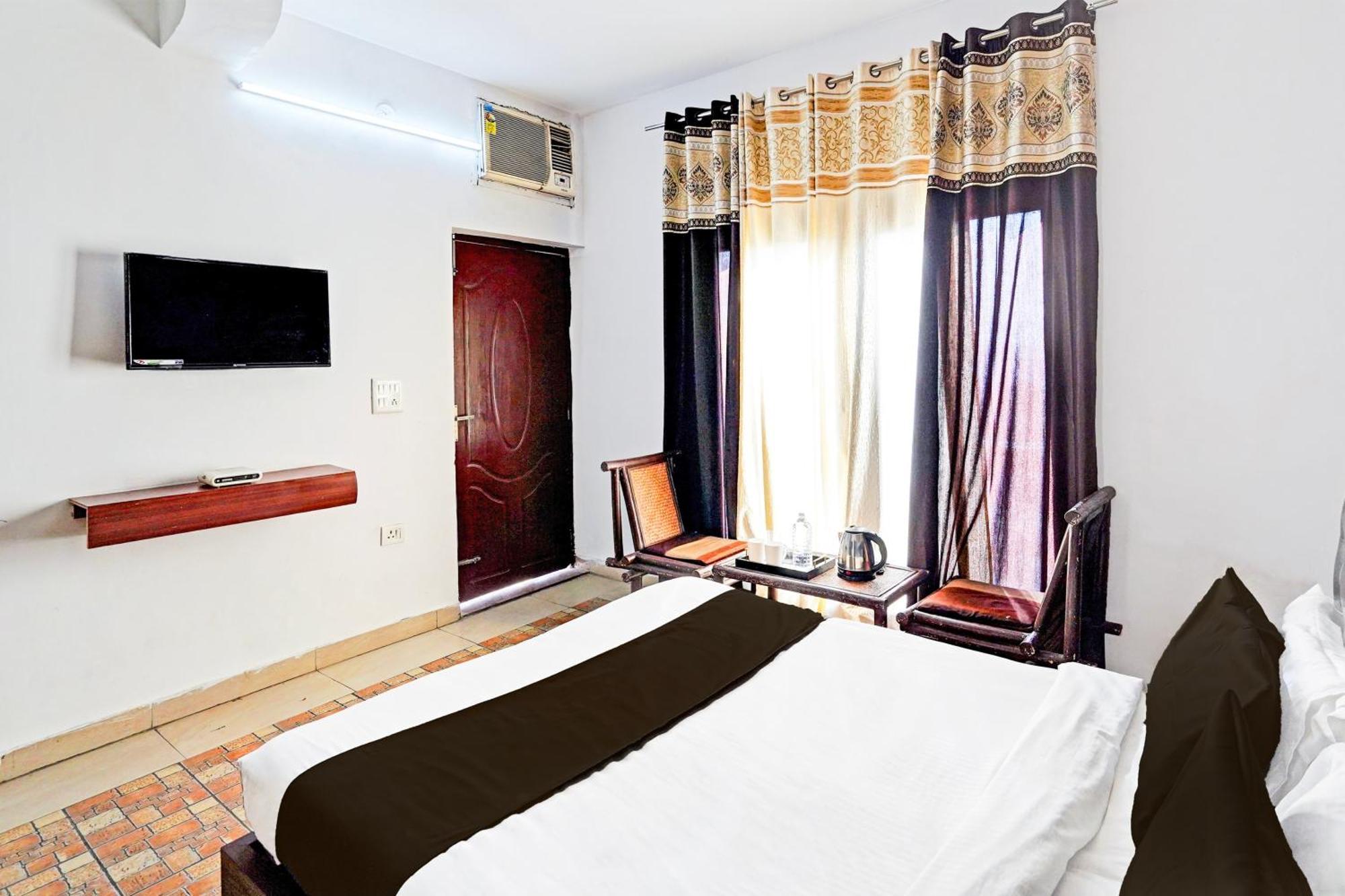 Super Hotel O Palm Dehradun Ngoại thất bức ảnh